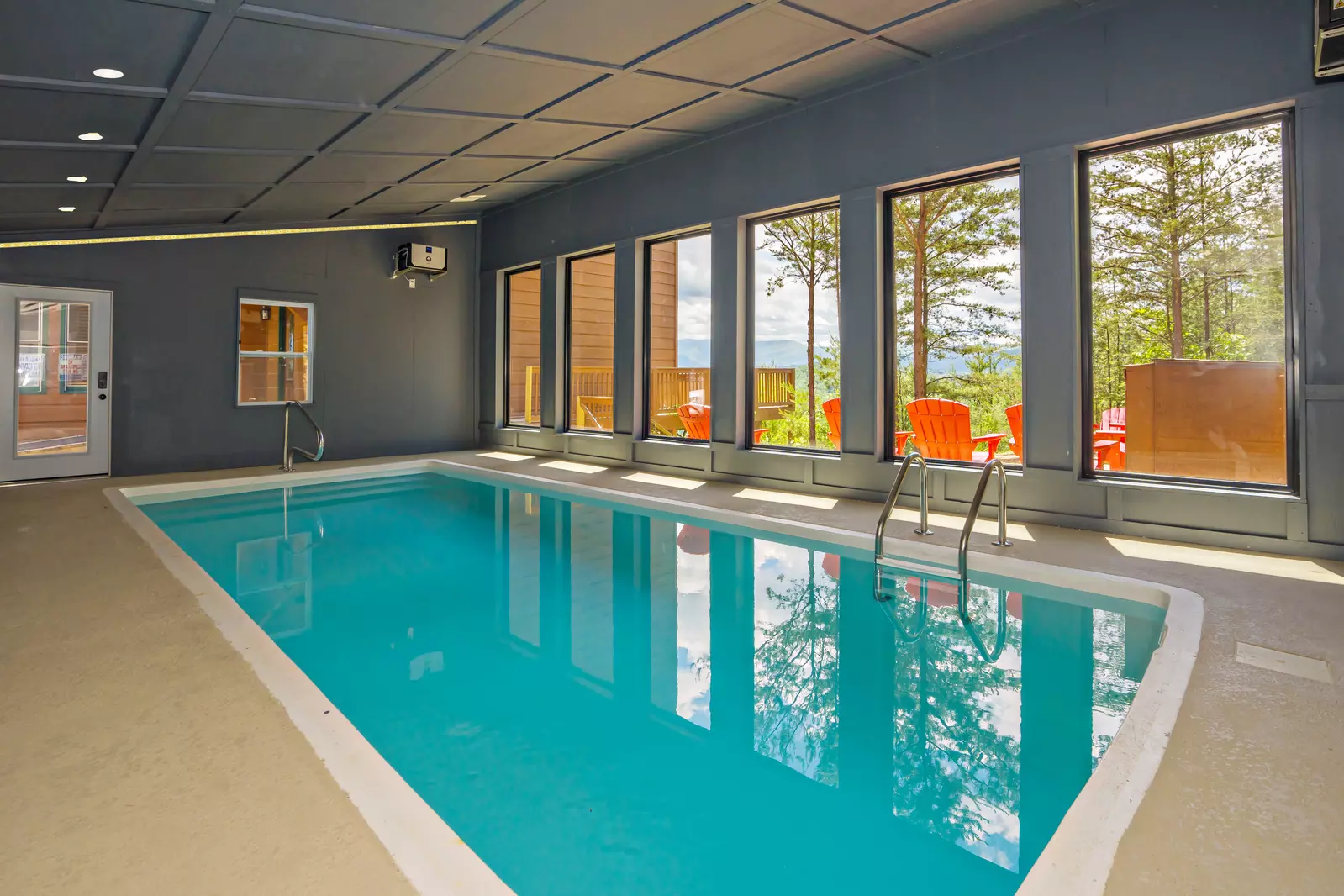 CrestView Lodge