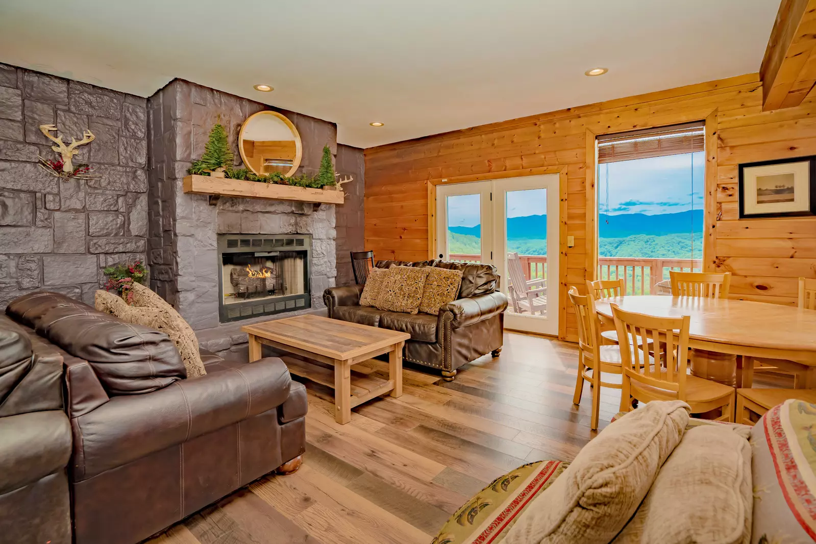 CrestView Lodge