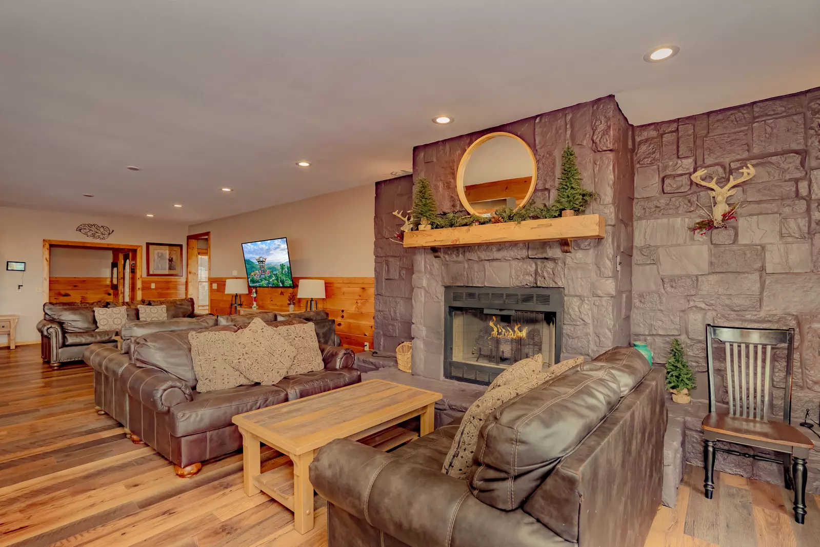 CrestView Lodge