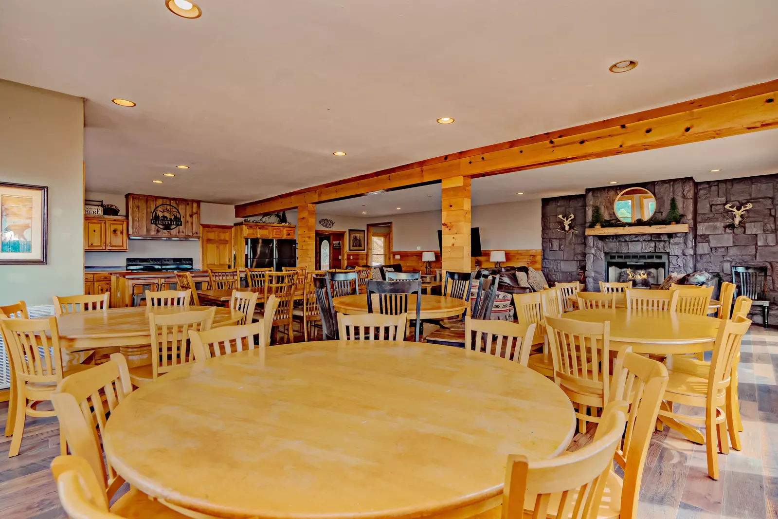 CrestView Lodge