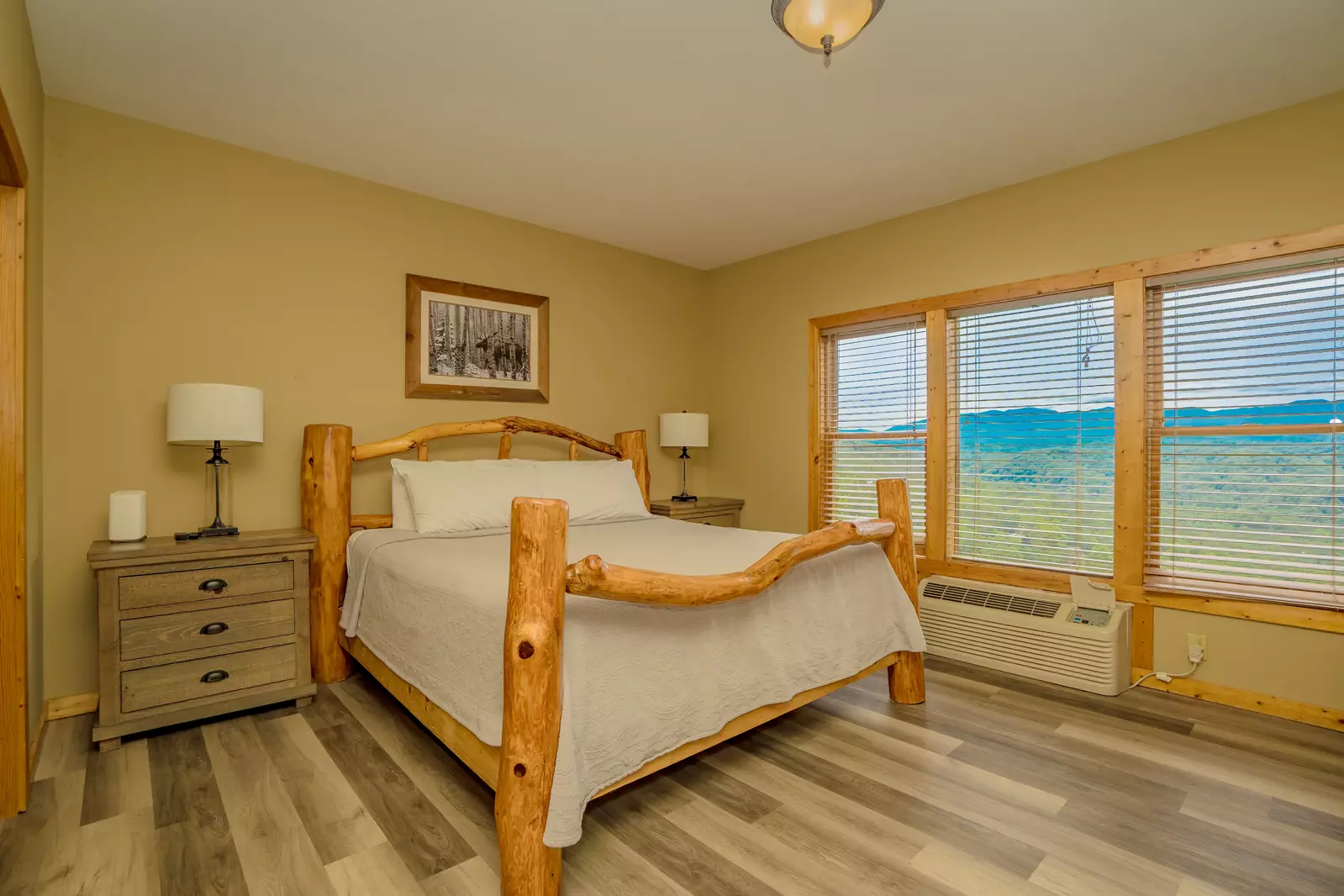 CrestView Lodge