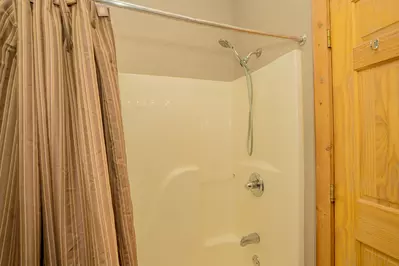 CrestView Lodge 27
