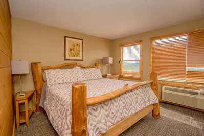 CrestView Lodge 42