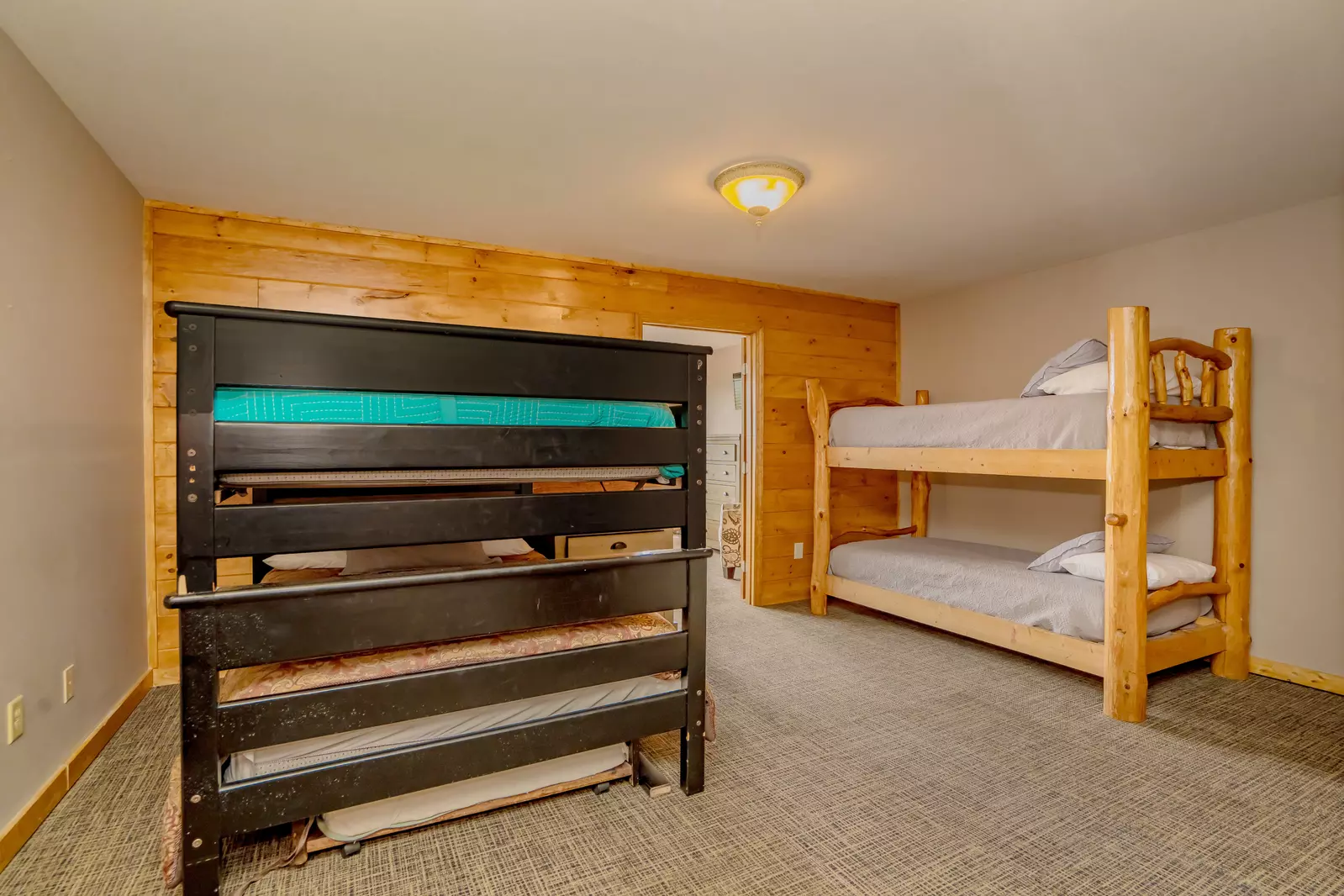 CrestView Lodge