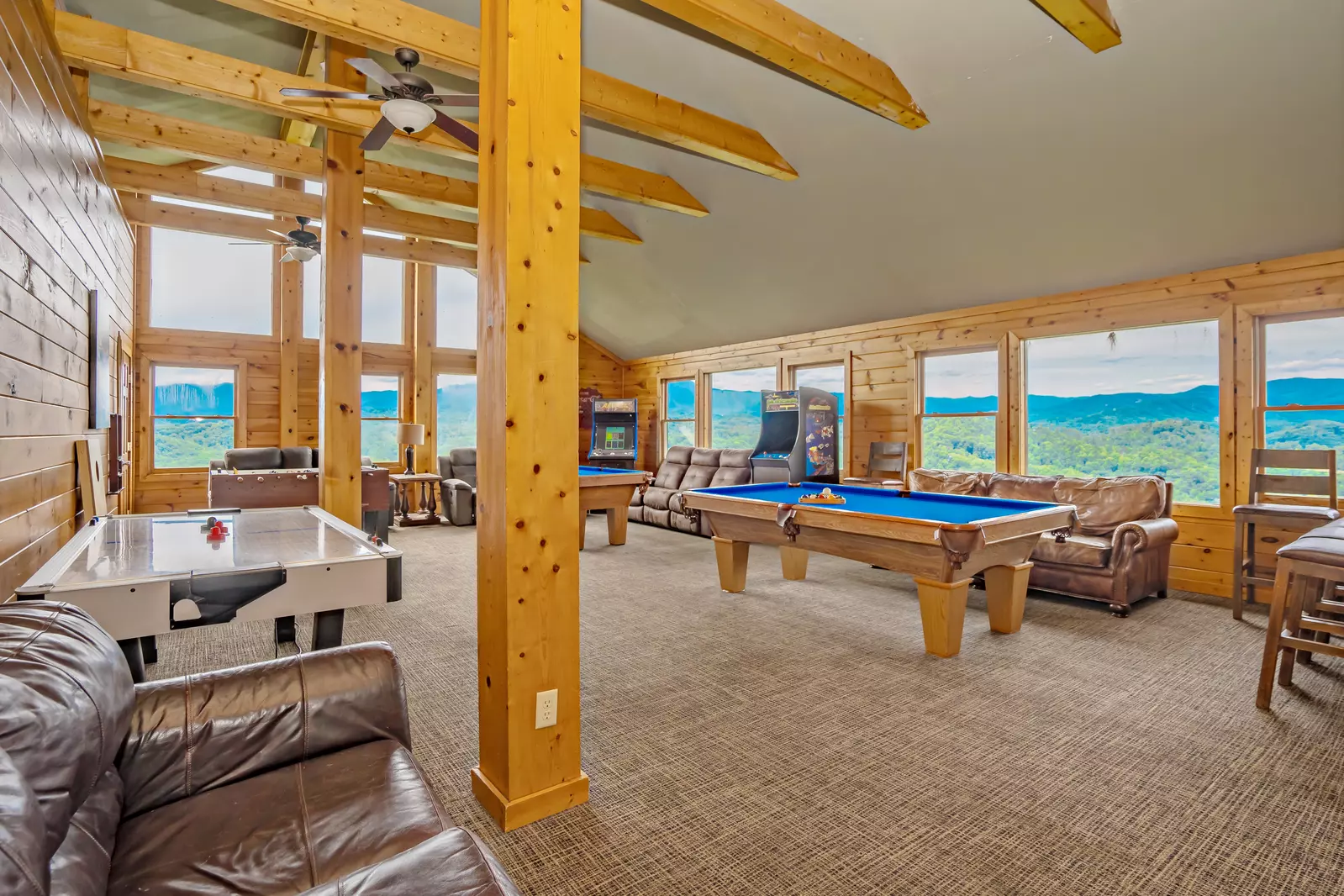 CrestView Lodge