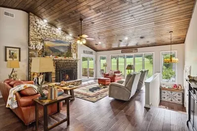 Bear Lodge at Bent Creek