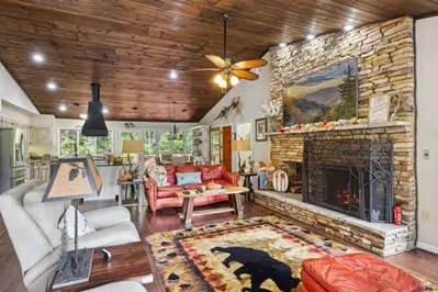 Bear Lodge at Bent Creek 9