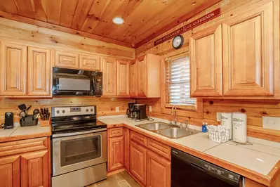 Amazing Adventure Lodge 11
