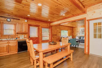 Amazing Adventure Lodge 13
