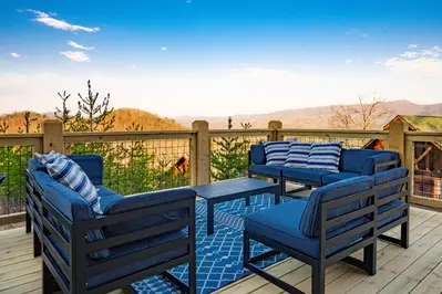 Amazing Adventure Lodge 24