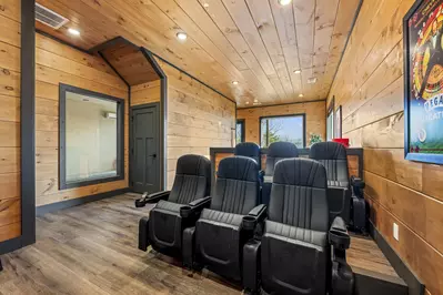 Smoky Mountain Hideaway 25