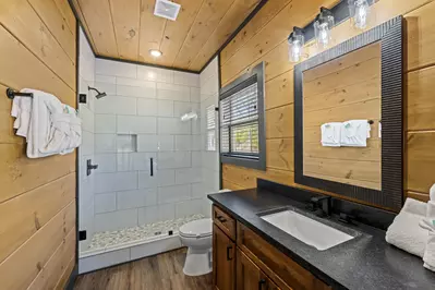 Smoky Mountain Hideaway 15