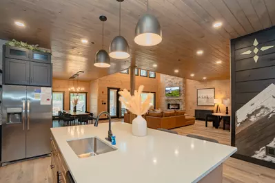 Creekside Haven 19