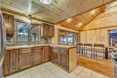 Broad Mountain View 14