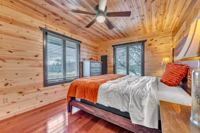 Broad Mountain View 23