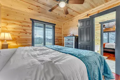Broad Mountain View 32