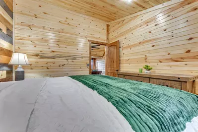Broad Mountain View 44