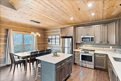 Dreamy Views @ Timber Cove