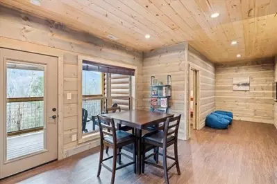 Dreamy Views @ Timber Cove 112 27