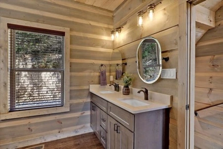 Dreamy Retreat @ Timber Cove