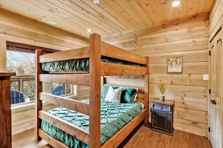 Dreamy Retreat @ Timber Cove