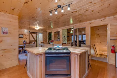 Luxury Mountain Lodge 16