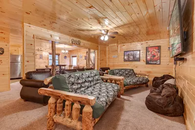 Luxury Mountain Lodge 32