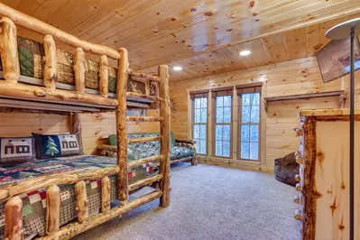 Luxury Mountain Lodge 47