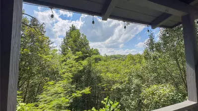 Misty Mountain Retreat 16