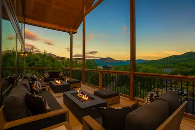 Apres Chalet 2