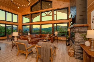 Apres Chalet 6