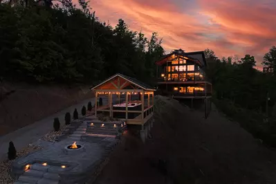 Apres Chalet 0