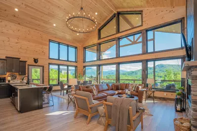Apres Chalet 13