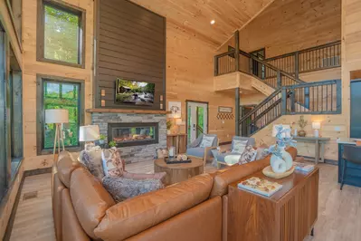 Apres Chalet 17