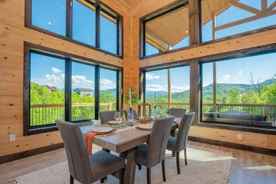 Apres Chalet 25