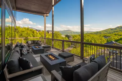 Apres Chalet 36