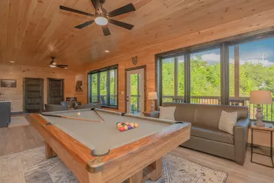 Apres Chalet 57