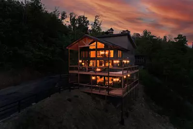 Apres Chalet 85