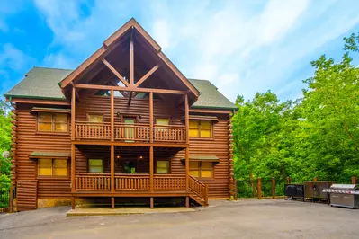 Swimming Bear Lodge 90