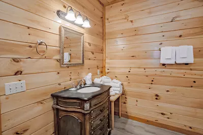 Swimming Bear Lodge 72