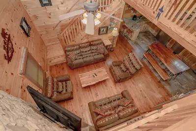 Majestic Splendor Lodge 23