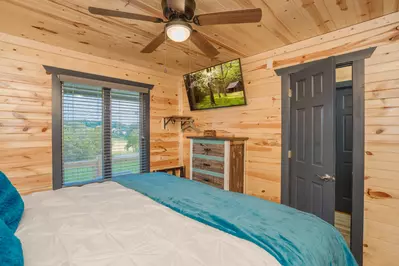 Broad Mountain View 22