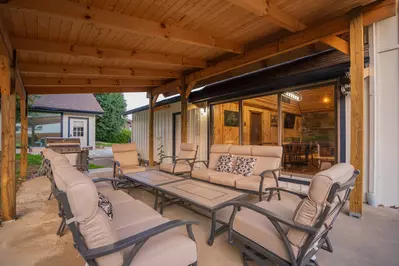 Broad Mountain View 49