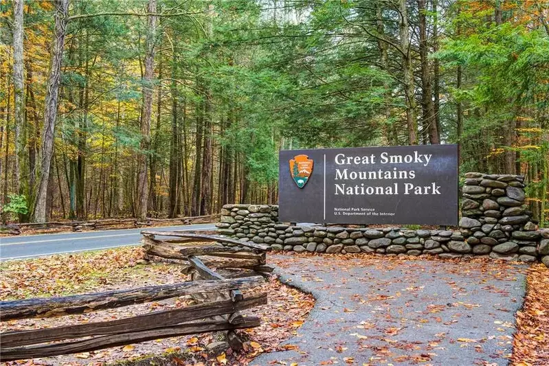 A Gatlinburg Mountain Top Splash
