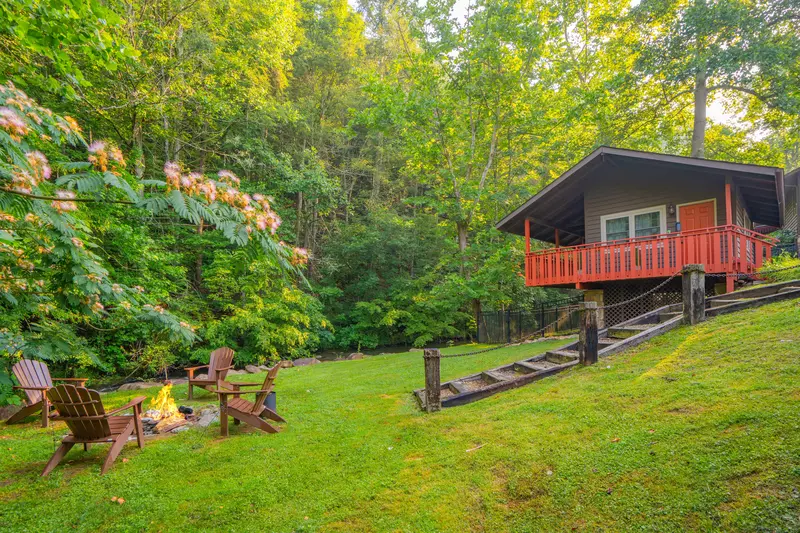 Bear Lodge at Bent Creek
