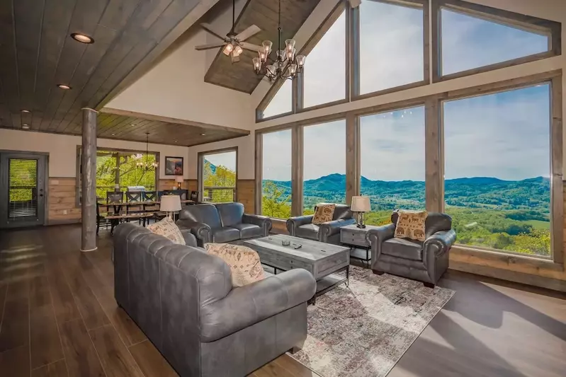 cliffside scenic splendor is one of our top cabins in the Smokies