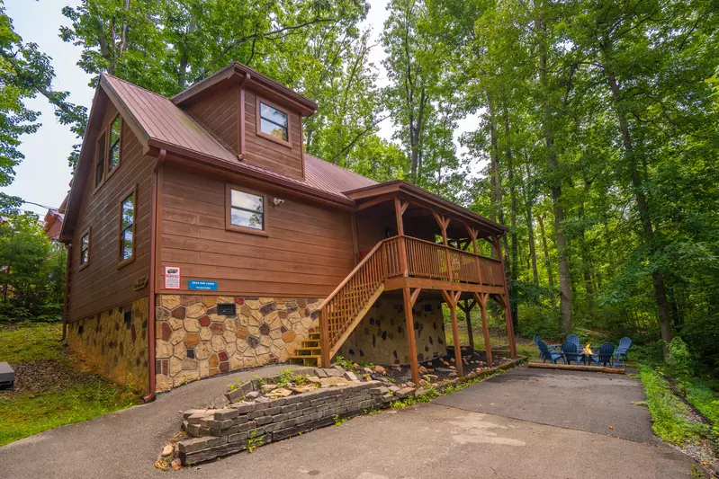 Bear Paw Lodge