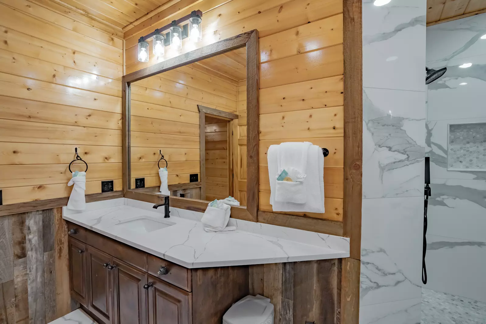 Great Smoky Lodge