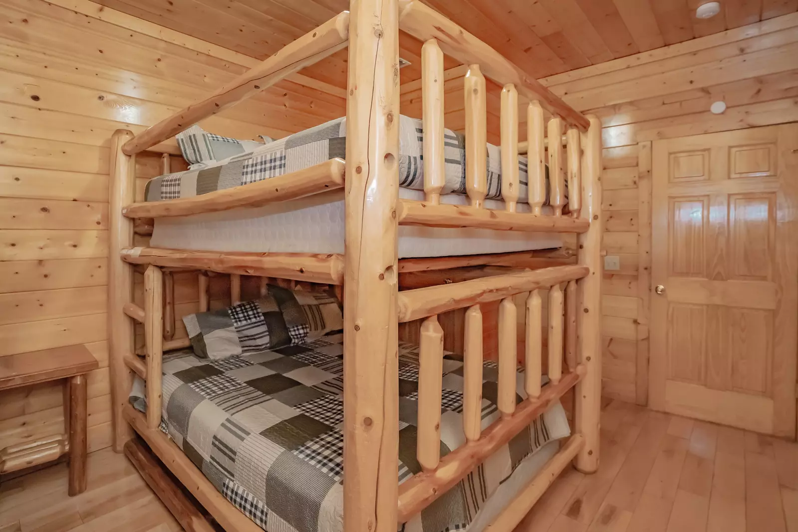 Great Smoky Lodge