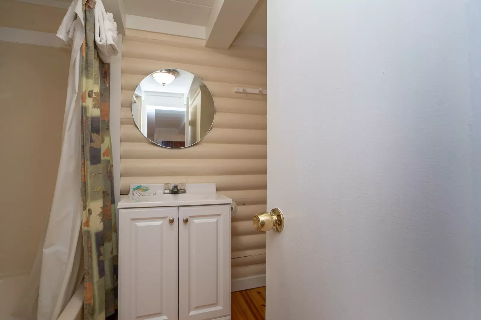 Keaton's Knotty Hideaway